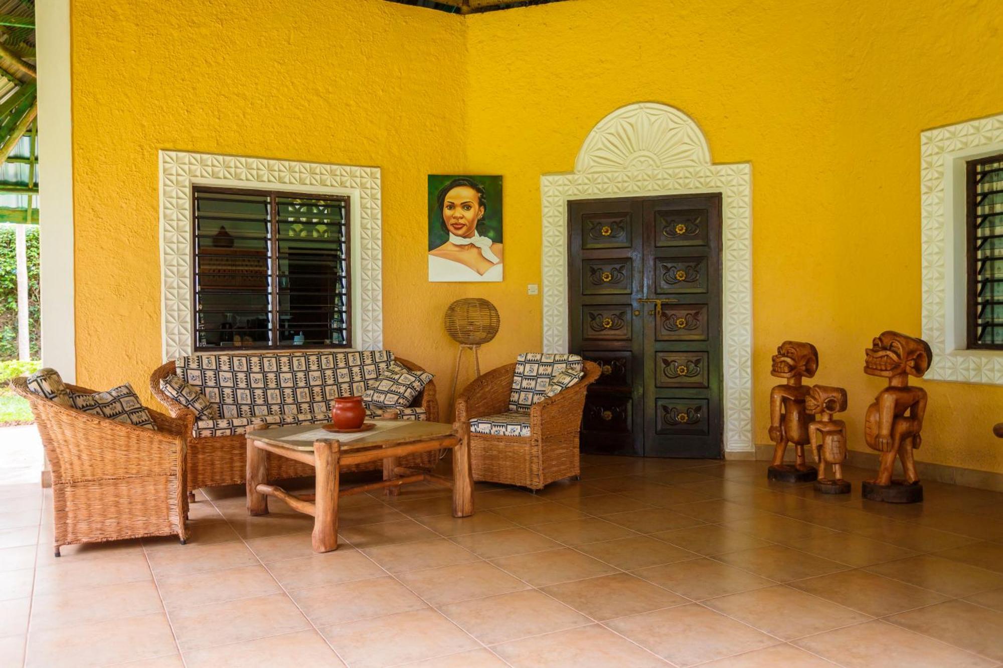 Diani Beach-Villa Kirsch Galu Exteriör bild